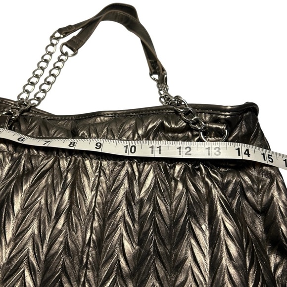 Charming Charlies Metalic Pewter Rouched Slouchy Soft Chain Detail Handles - Picture 10 of 12